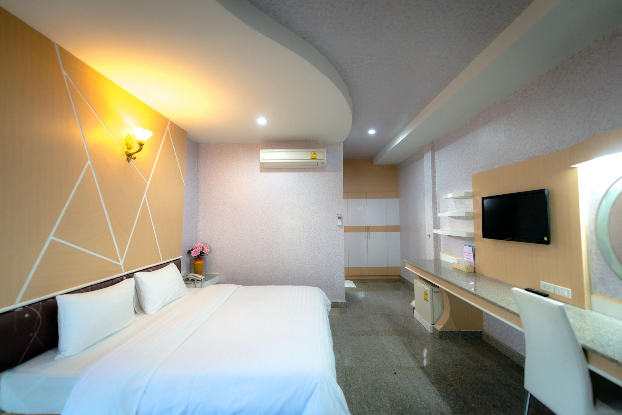 Martina Hotel Сурин Екстериор снимка