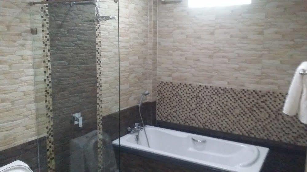 Martina Hotel Сурин Екстериор снимка